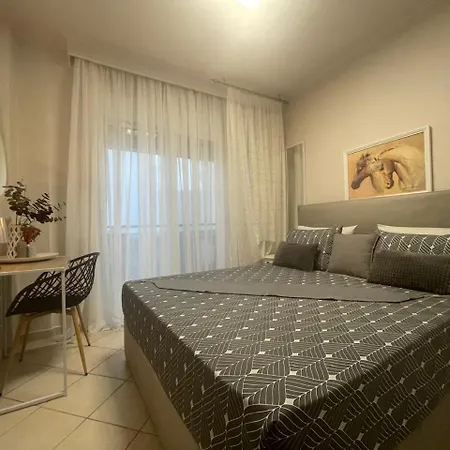 Olena Apartment Nea Moudania